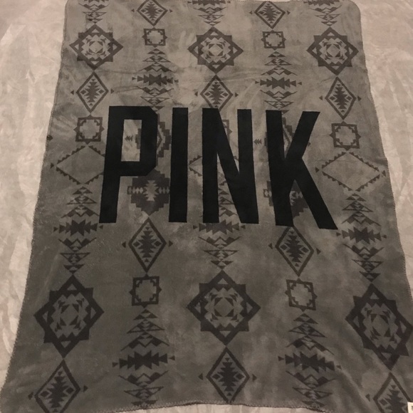 VS ๐ PINK HTF Gray Aztec Stadium Blanket โข UFT - Picture 6 of 8
